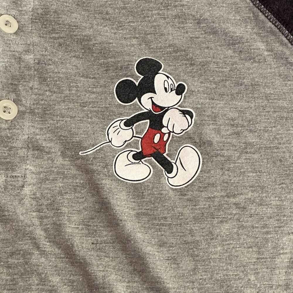 Disney Parks Cast Exclusive Mickey Mouse Henley Shirt Knit Gray Men’s M - Picture 2 of 12